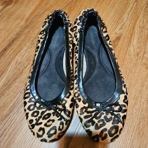 AEROSOLES Leopard-Print Ballet Flats in Tan and Black